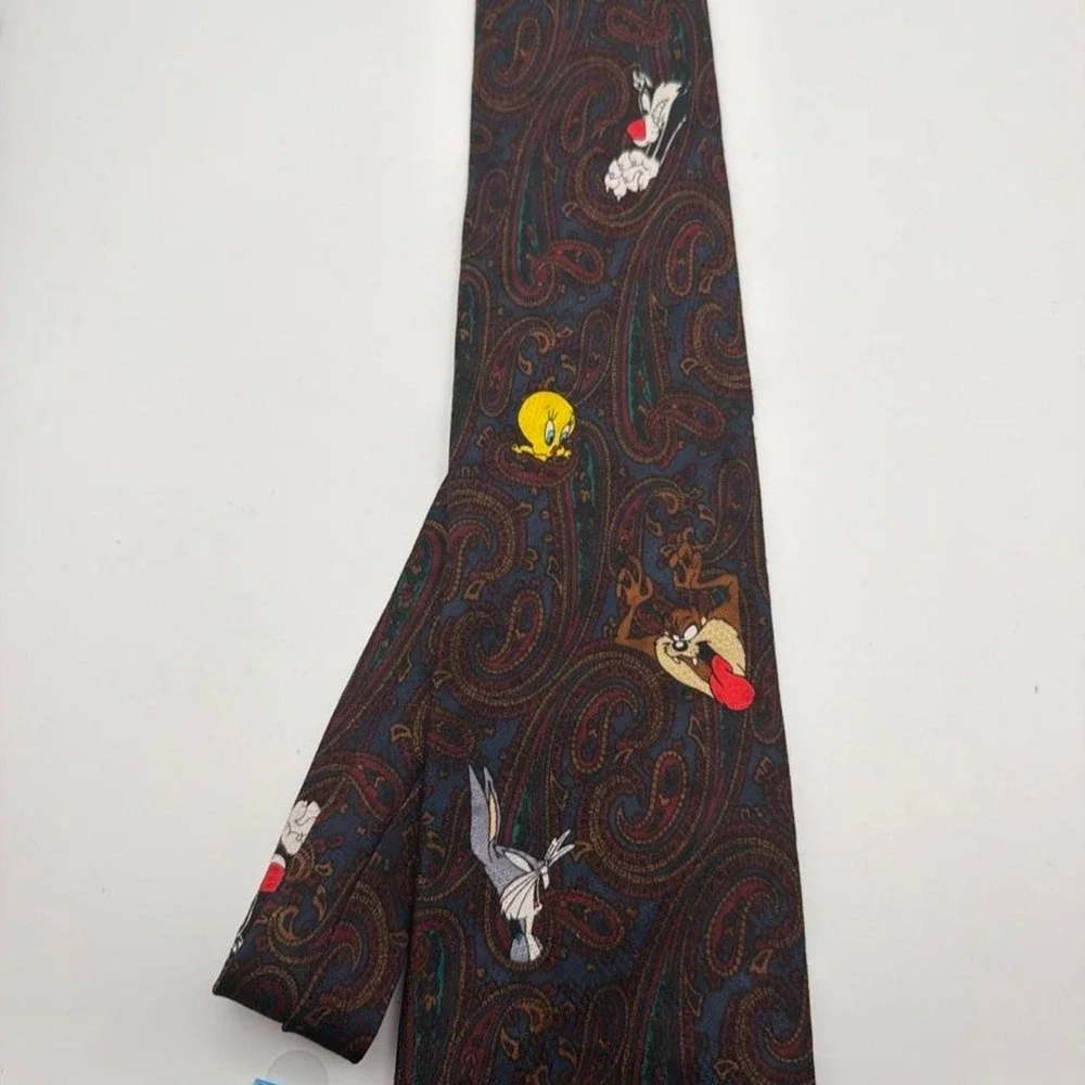 Looney Tunes Mania CHARACTER Design Paisley Polyester 58